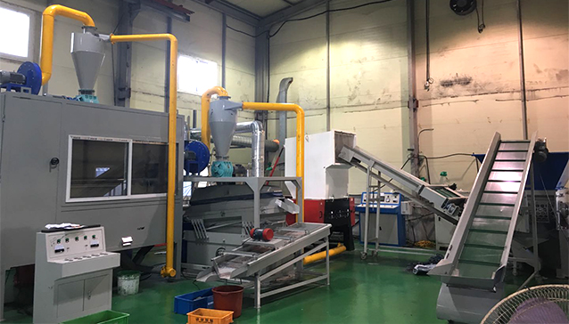 山東銅米機(jī)工作現(xiàn)場(chǎng)